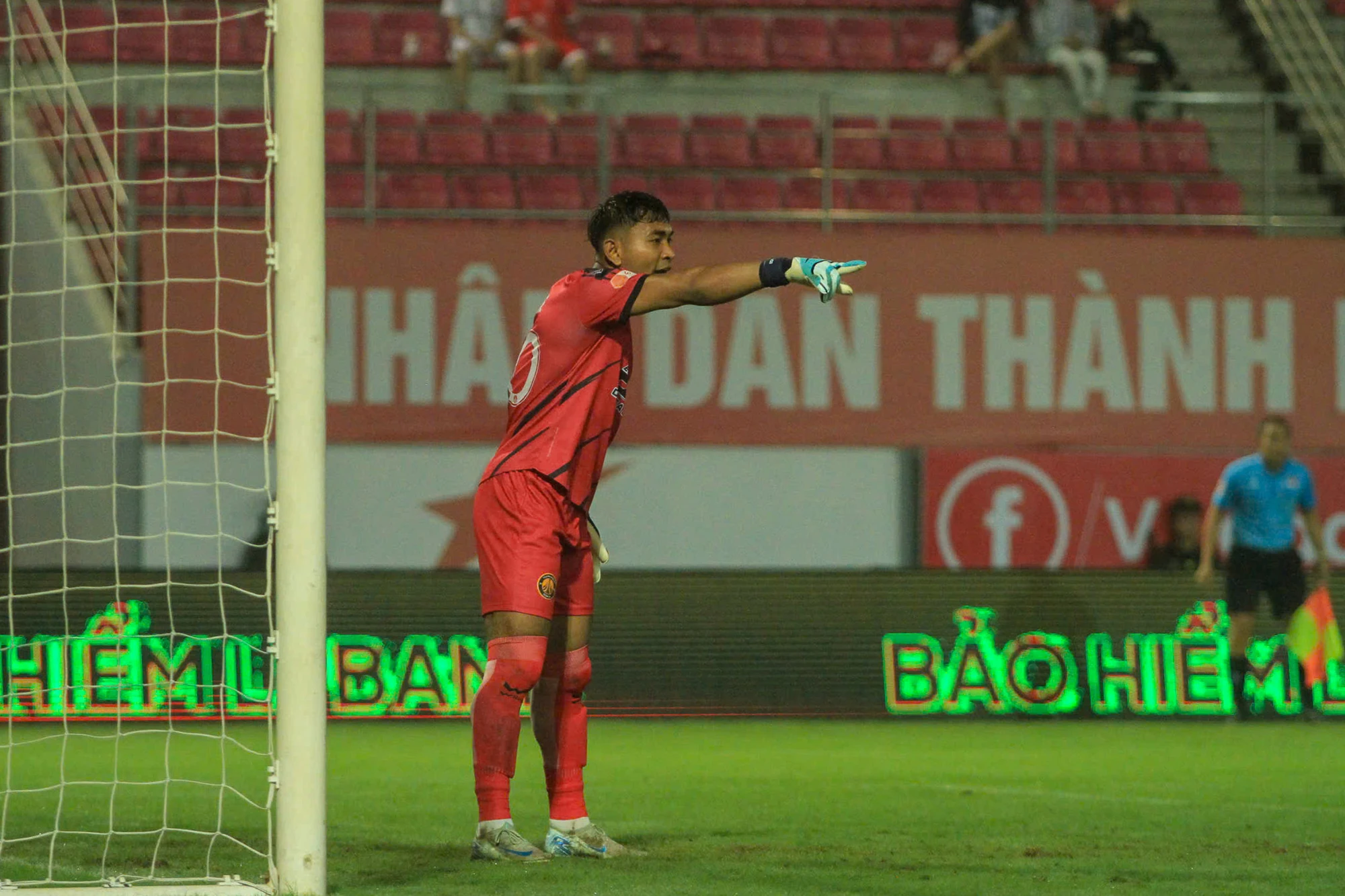 Rượt đuổi tỉ số nghẹt thở, Đông Á Thanh Hóa giành 1 điểm quý giá tại sân Lạch Tray