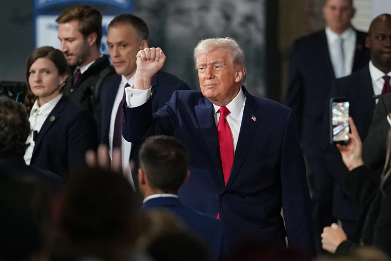 Bầu cử giữa nhiệm kỳ Mỹ: Tổng thống Trump cân nhắc tuyên bố “tình trạng khẩn cấp quốc gia”