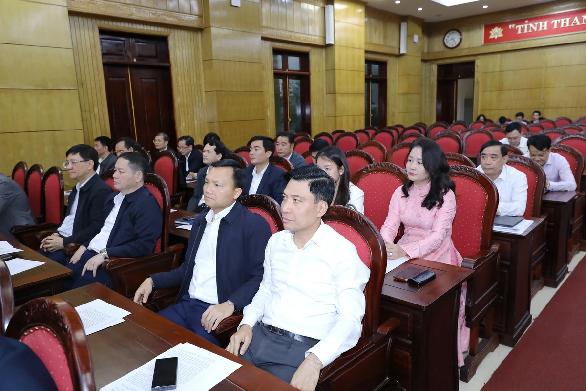 Thống nhất cao với Chương trình hành động thực hiện Nghị quyết Đại hội XIV của Đảng và Nghị quyết Đại hội Đảng bộ tỉnh nhiệm kỳ 2025-2030