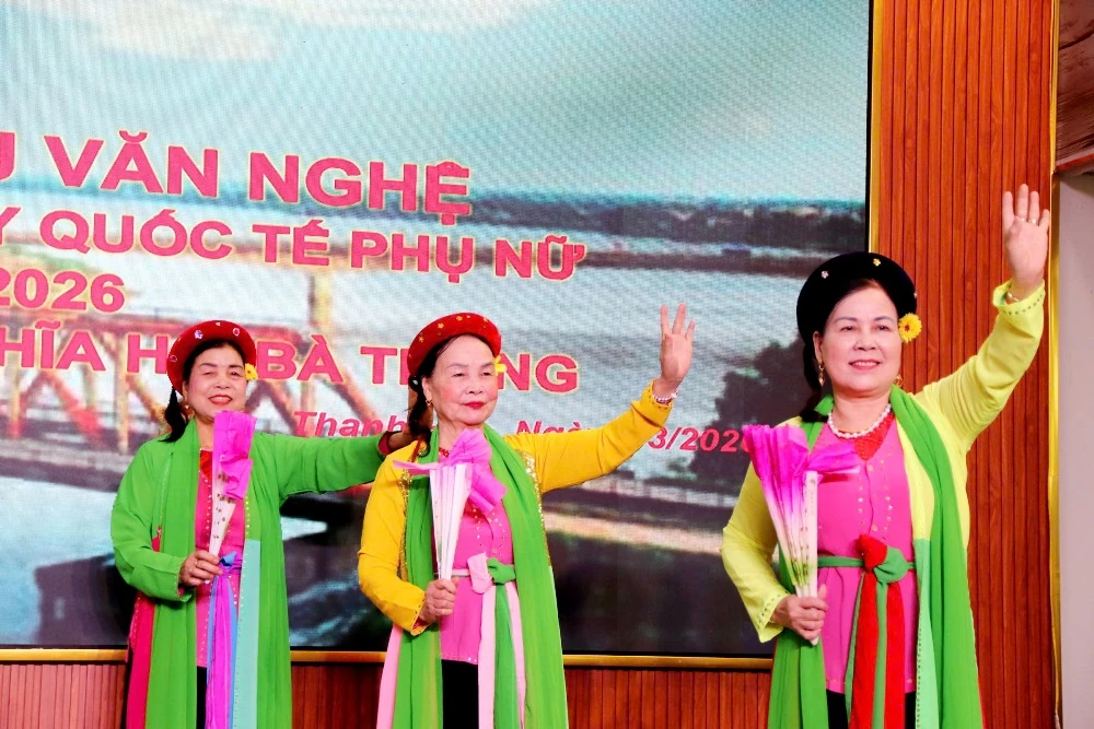 Ban Công tác nữ cựu TNXP tỉnh giao lưu văn nghệ kỷ niệm ngày Quốc tế Phụ nữ 8/3