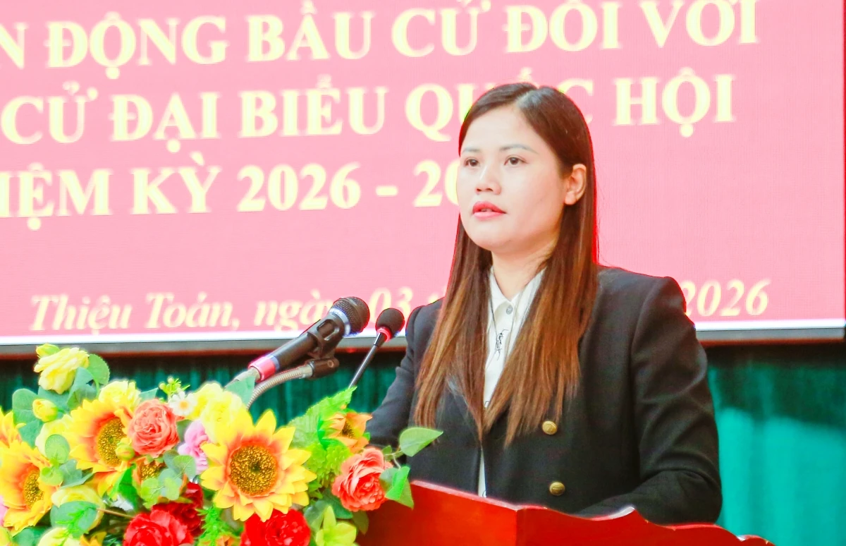 Ứng cử viên đại biểu Quốc hội khóa XVI tiếp xúc cử tri xã Thiệu Toán