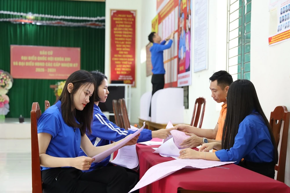 Tuổi trẻ Thanh Hóa xung kích, góp phần tổ chức thành công Ngày hội non sông