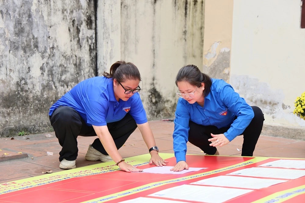 Tuổi trẻ Thanh Hóa xung kích, góp phần tổ chức thành công Ngày hội non sông