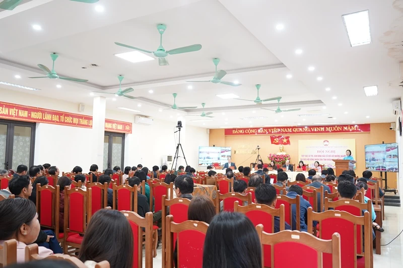 Ứng cử viên HĐND tỉnh tiếp xúc cử tri đơn vị bầu cử số 7