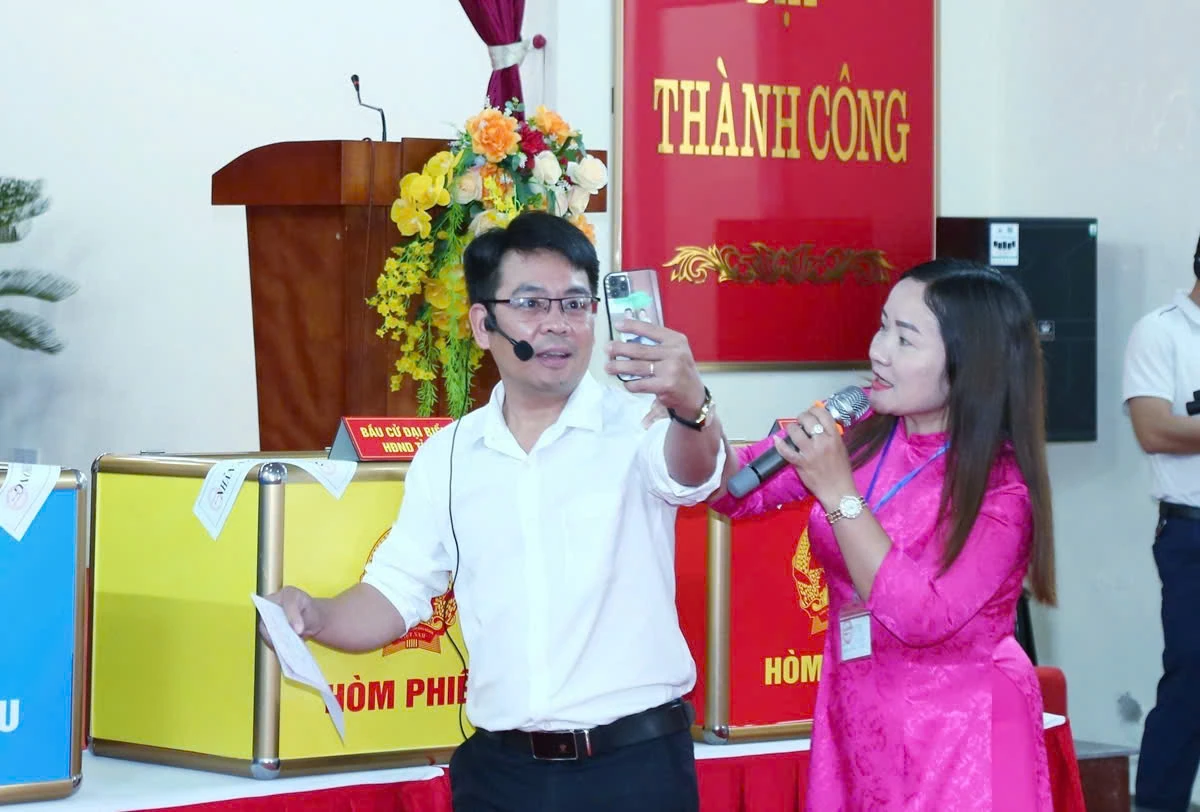 Hội nghị trực tuyến toàn tỉnh vận hành mẫu quy trình bỏ phiếu bầu cử đại biểu Quốc hội khóa XVI và HĐND các cấp nhiệm kỳ 2026-2031