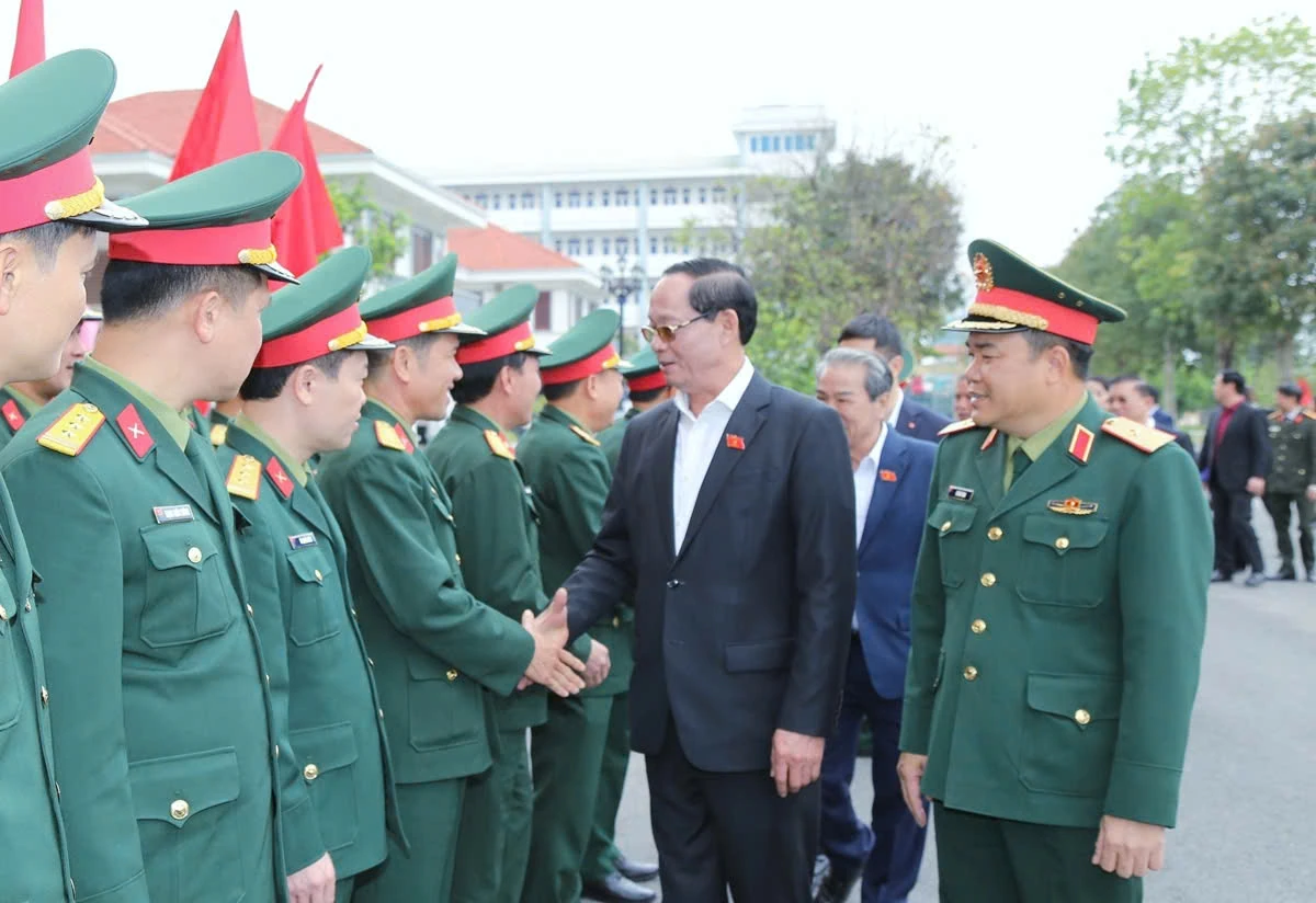 Phó Chủ tịch Quốc hội Trần Quang Phương kiểm tra, giám sát công tác chuẩn bị bầu cử tại tỉnh Thanh Hóa