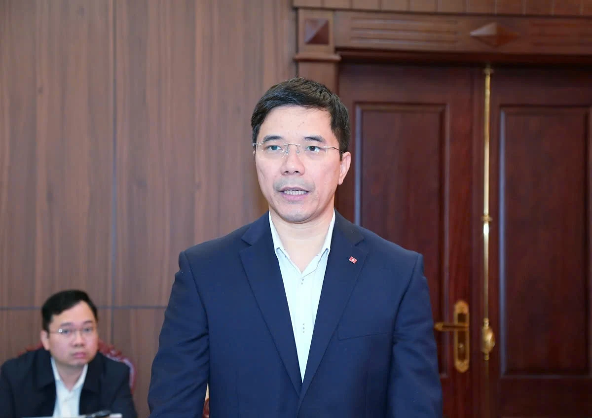 Phó Chủ tịch Quốc hội Trần Quang Phương kiểm tra, giám sát công tác chuẩn bị bầu cử tại tỉnh Thanh Hóa