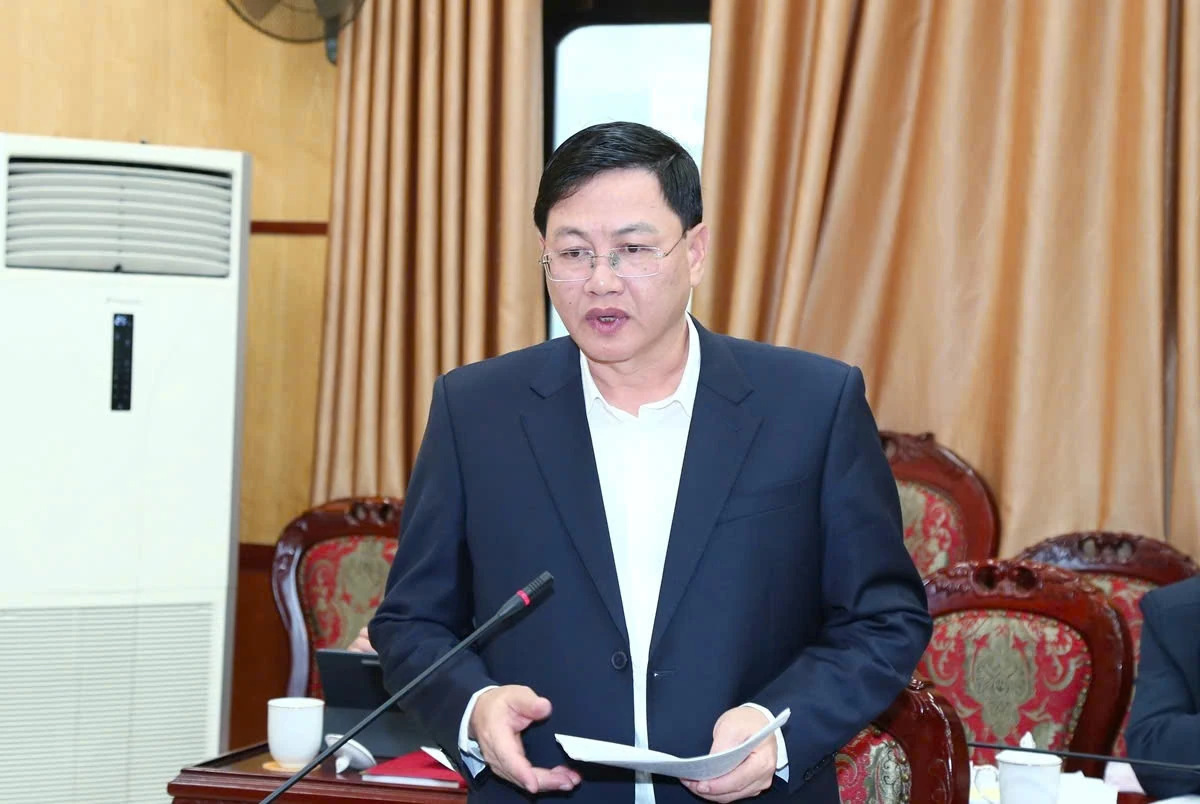 UBND tỉnh họp chuyên đề tháng 3: Thảo luận, cho ý kiến vào một số tờ trình, kế hoạch quan trọng