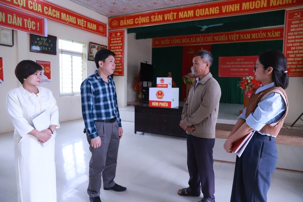 Giám sát công tác y tế phục vụ bầu cử tại một số địa phương trong tỉnh