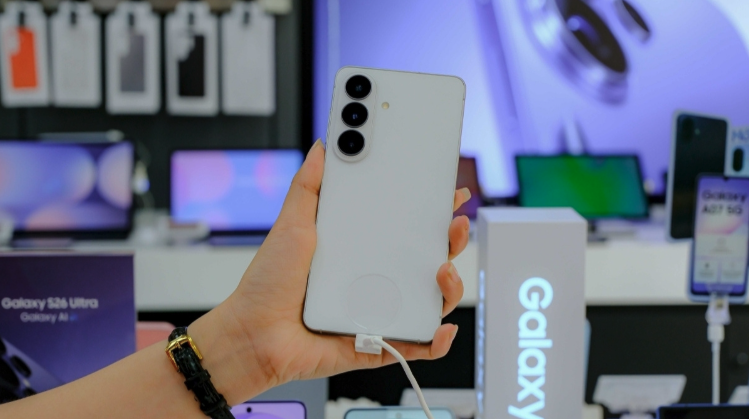 Mở bán Samsung Galaxy S26+ và S26 nhận ưu đãi gì?
