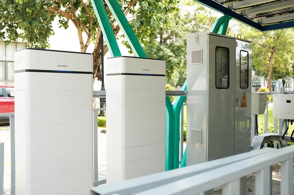 Startup từ phòng lab VinUni phát triển “bộ não” điều phối mạng lưới sạc xe điện