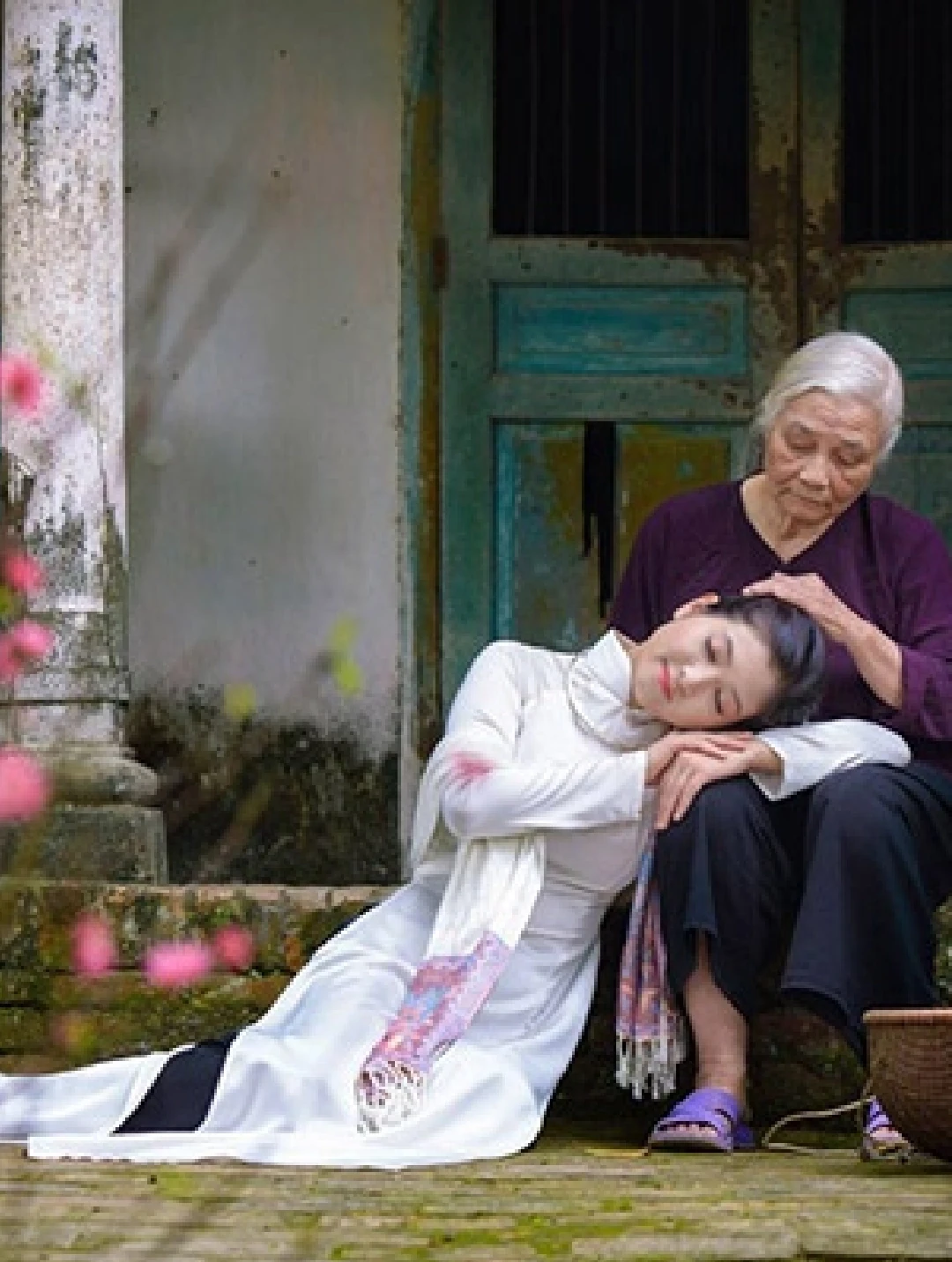 [E-Magazine] Chân người in dấu nẻo quê