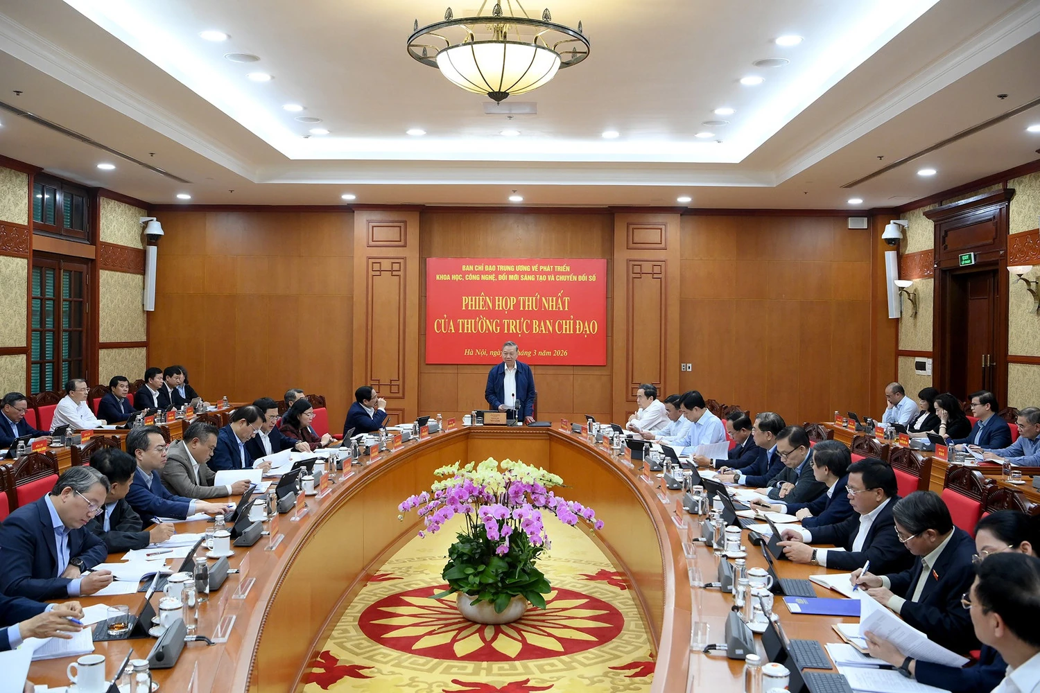 Phát triển khoa học, công nghệ phải hướng mạnh vào việc giải quyết những bài toán thực tiễn