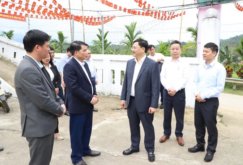 Quan tâm hỗ trợ, tạo điều kiện để thành viên các Tổ bầu cử hoàn thành nhiệm vụ được giao