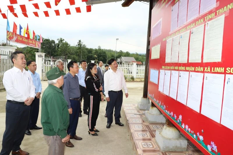 Quan tâm hỗ trợ, tạo điều kiện để thành viên các Tổ bầu cử hoàn thành nhiệm vụ được giao