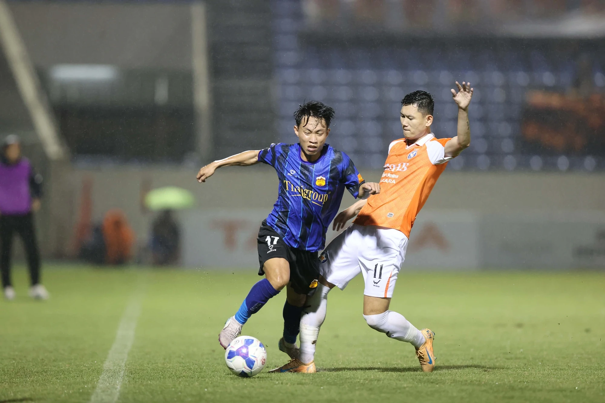 Báo Indonesia đòi FIFA tước quyền đăng cai World Cup 2026 của Mỹ; Hà Nội FC thắng áp đảo