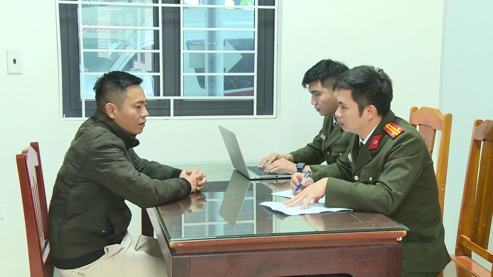 Khởi tố 12 đối tượng trong đường dây giả danh lương y, lừa đảo bán thuốc xương khớp Hoàng Minh Đường