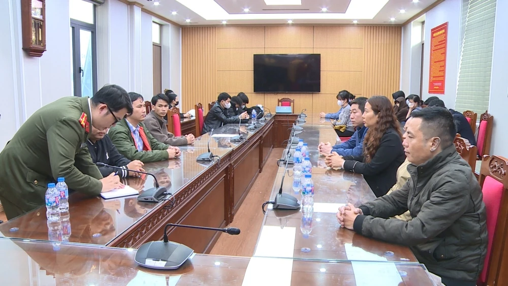 Khởi tố 12 đối tượng trong đường dây giả danh lương y, lừa đảo bán thuốc xương khớp Hoàng Minh Đường