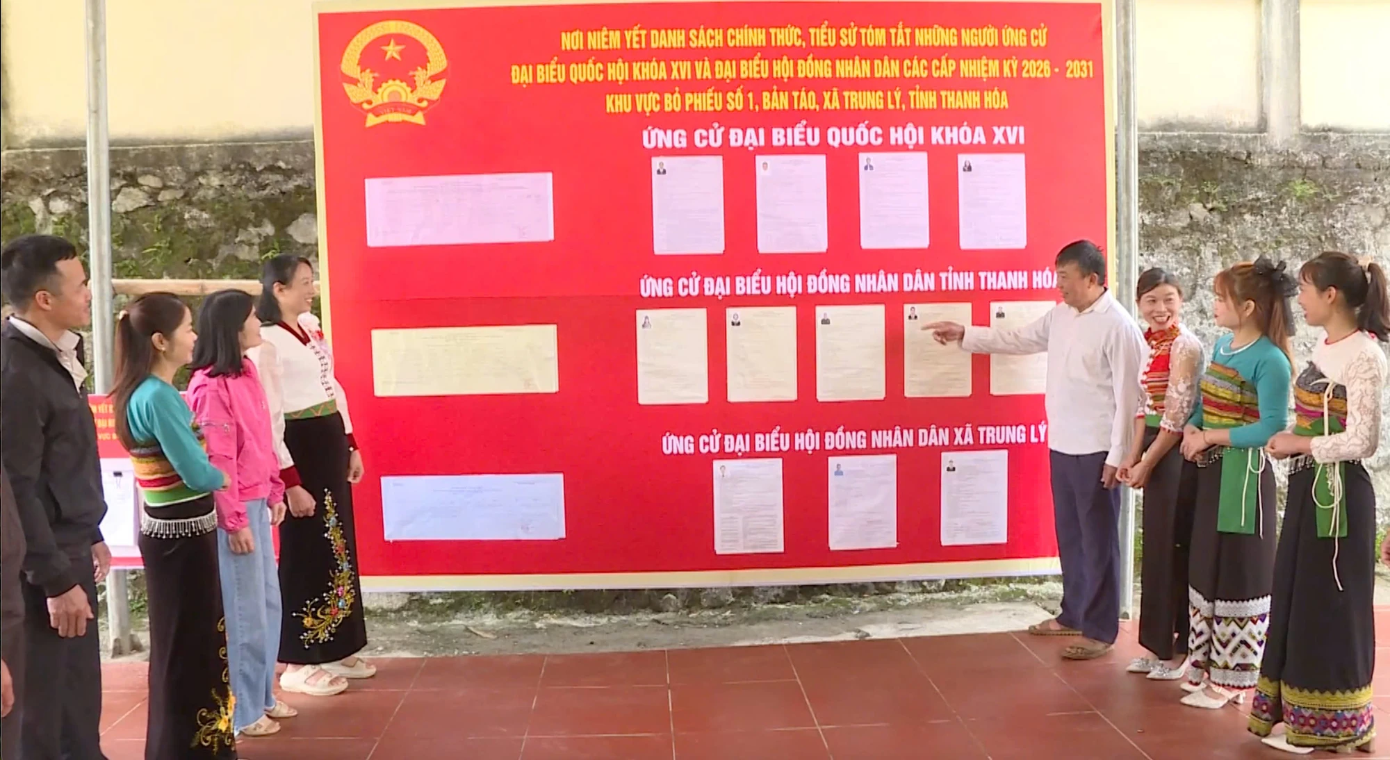 Bản làng trước ngày bỏ phiếu