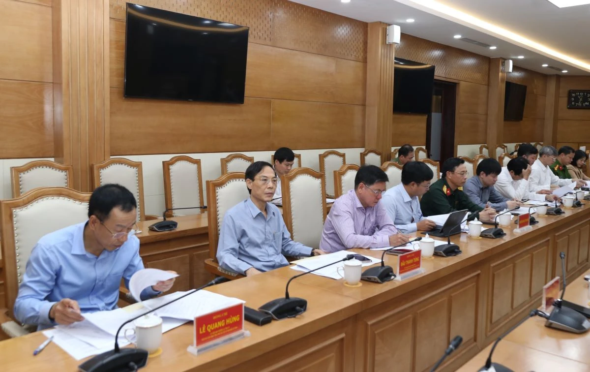 Thông qua biên bản xác định kết quả bầu cử ĐBQH khóa XVI và tổng kết bầu cử HĐND tỉnh khóa XIX