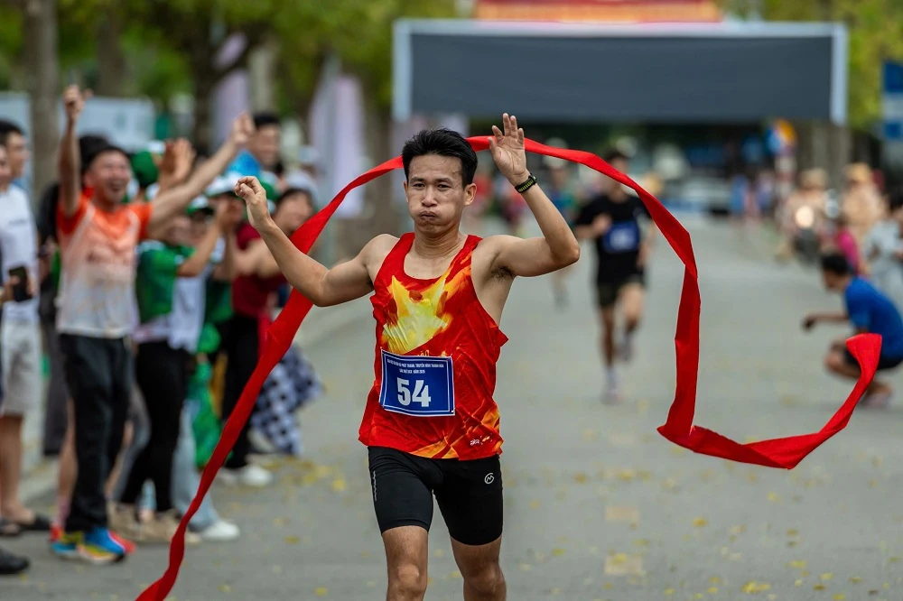 Lộ diện “ngôi vương” ở nội dung chạy 5.000m nam - Giải Việt dã Báo và PTTH Thanh Hóa lần thứ XXX năm 2026 - Cúp Xi măng Long Sơn