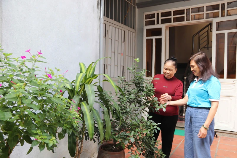 Chi hội trưởng tận tâm với phố, tận tụy với hội viên