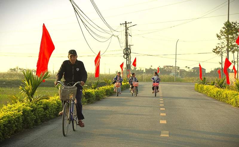 Những con đường của lòng dân