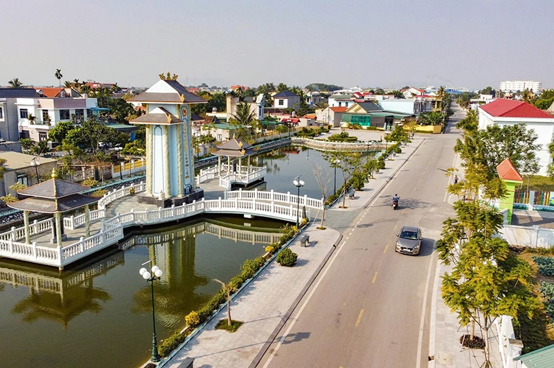 Những con đường của lòng dân