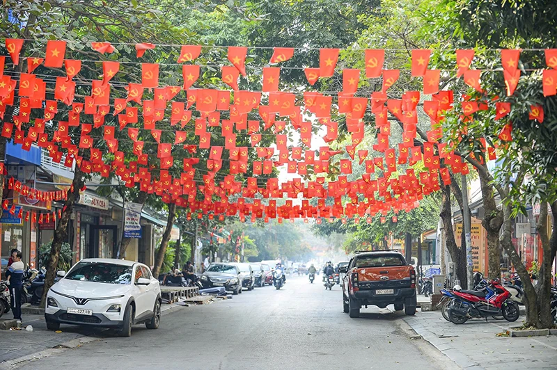 Dưới cờ Đảng quang vinh