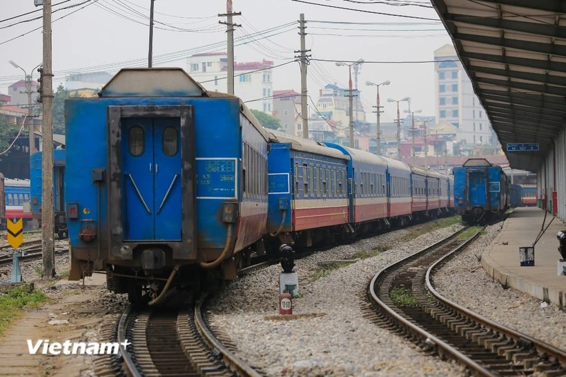 Đường sắt tăng giá vé tàu khách và cước vận chuyển hàng hóa
