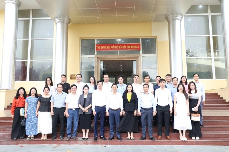 Ký kết thỏa thuận hợp tác giữa Báo và Phát thanh, truyền hình Thanh Hóa và Trường Đại học Hồng Đức