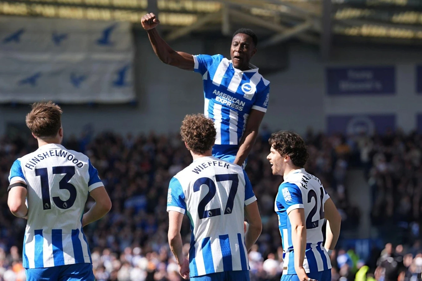 Niềm vui của Đỗ Hoàng Hên và nỗi lo chấn thương của Xuân Son; Nhật Bản lần thứ ba lên ngôi vô địch bóng đá nữ châu Á 2026