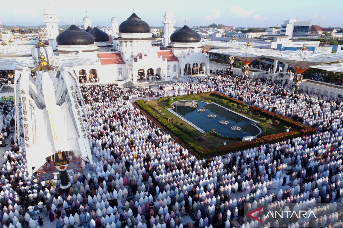 Hàng triệu người Hồi giáo trên thế giới đón lễ Eid al‐Fitr trong bối cảnh chiến tranh và xung đột