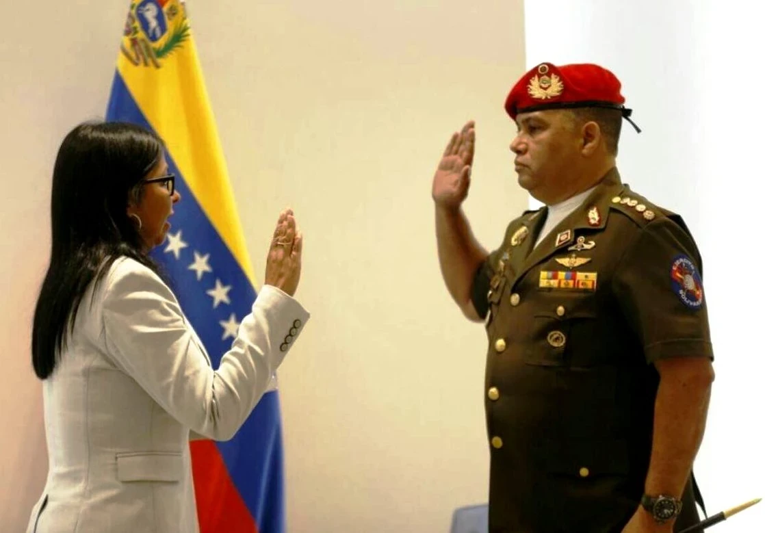Venezuela cải tổ nội các, thay Bộ trưởng Quốc phòng