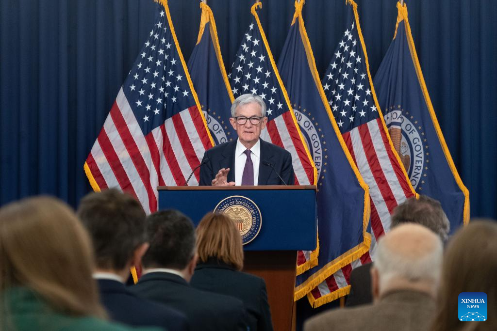 Fed giữ nguyên lãi suất, cảnh báo rủi ro lạm phát và bất ổn kinh tế gia tăng