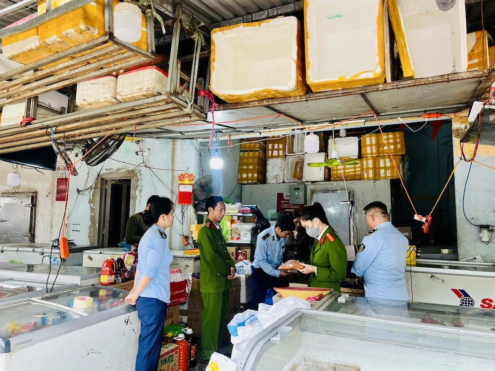 Đấu tranh không khoan nhượng với thực phẩm bẩn (Bài 2): Bịt “kẽ hở” từ gốc