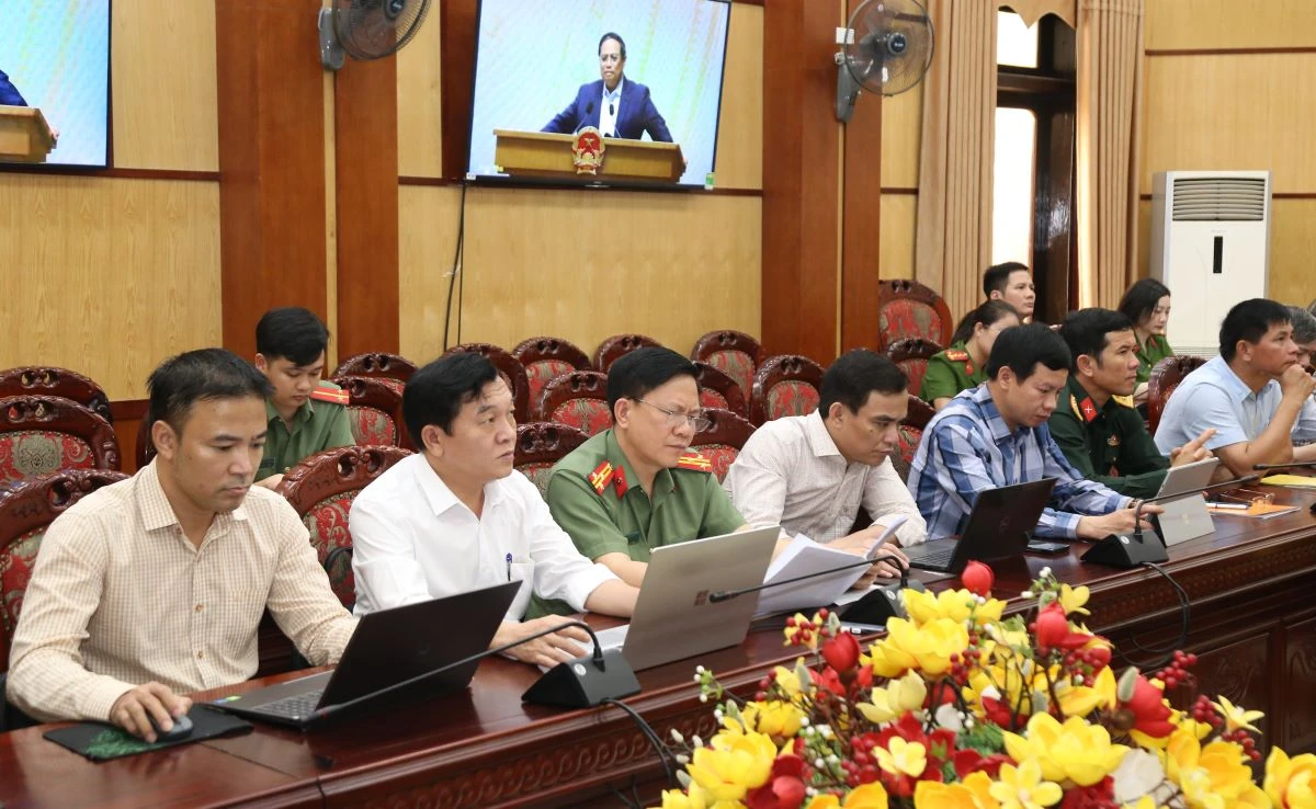 Thủ tướng Chính phủ Phạm Minh Chính chủ trì phiên họp về phát triển KHCN, đổi mới sáng tạo, chuyển đổi số và Đề án 06