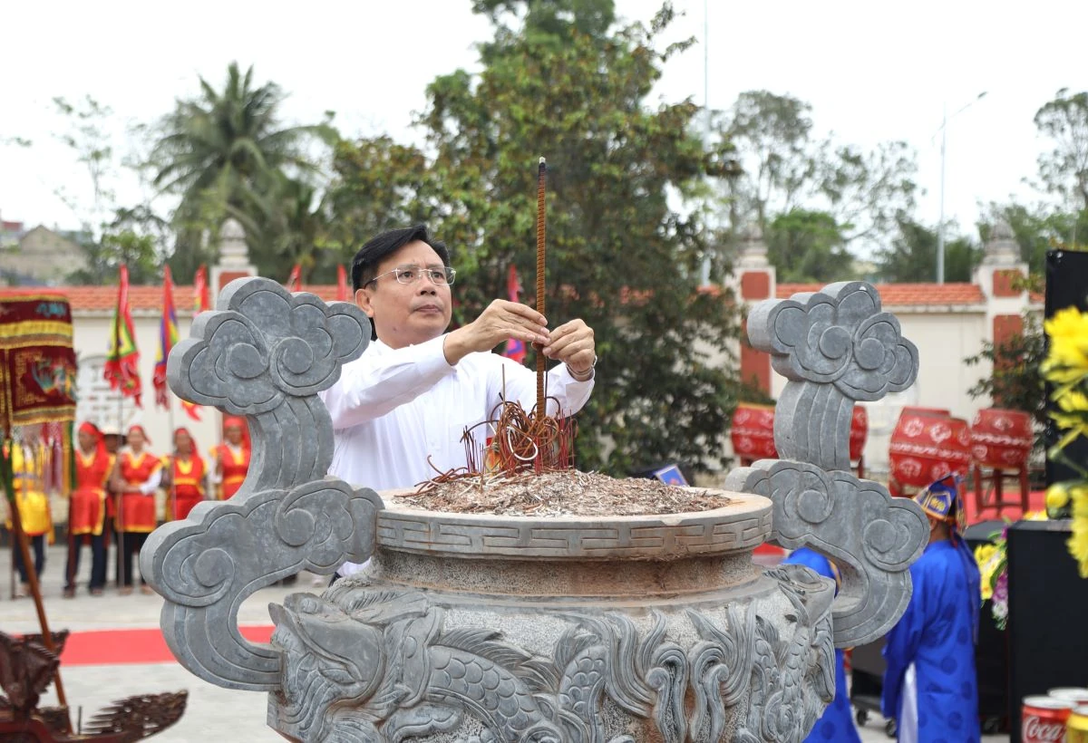 Xã Hoằng Tiến tổ chức Lễ hội kỳ phúc Đền thờ Tô Hiến Thành