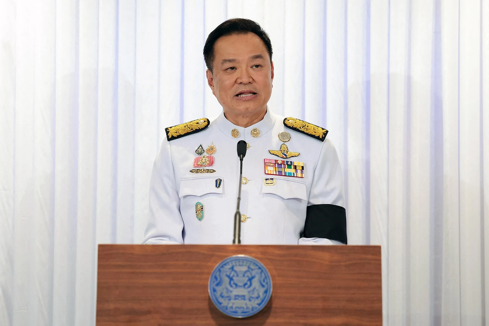Thái Lan: Quốc Vương phê chuẩn nội các mới, mở đầu giai đoạn chuyển giao quyền lực