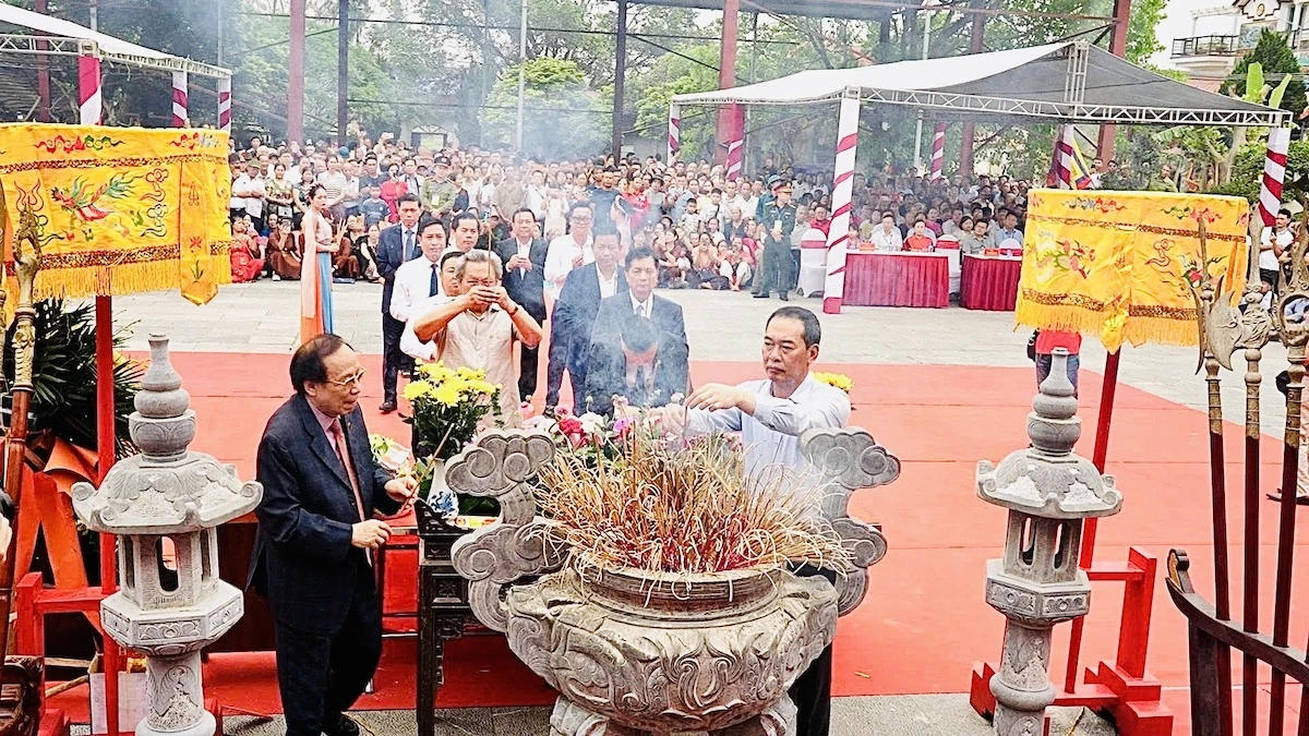 Khai mạc Lễ hội Phủ Trịnh năm 2026, kỷ niệm 456 năm ngày mất Minh Khang Thái vương Trịnh Kiểm