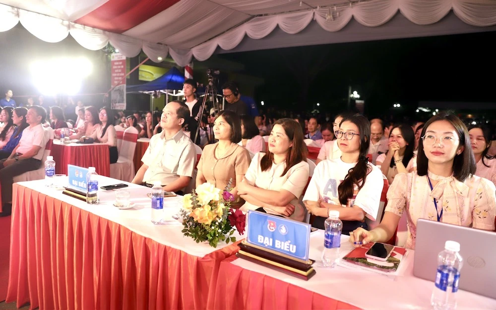 Sôi nổi chung kết Cuộc thi Sinh viên thanh lịch Trường Cao đẳng Y tế Thanh Hóa