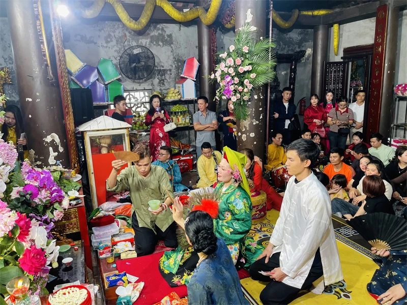 Gìn giữ nét đẹp văn hóa trong thực hành tín ngưỡng thờ Mẫu Tam phủ