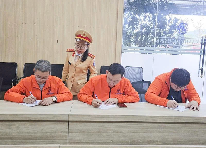 Siết chặt quản lý xe kinh doanh vận tải hành khách