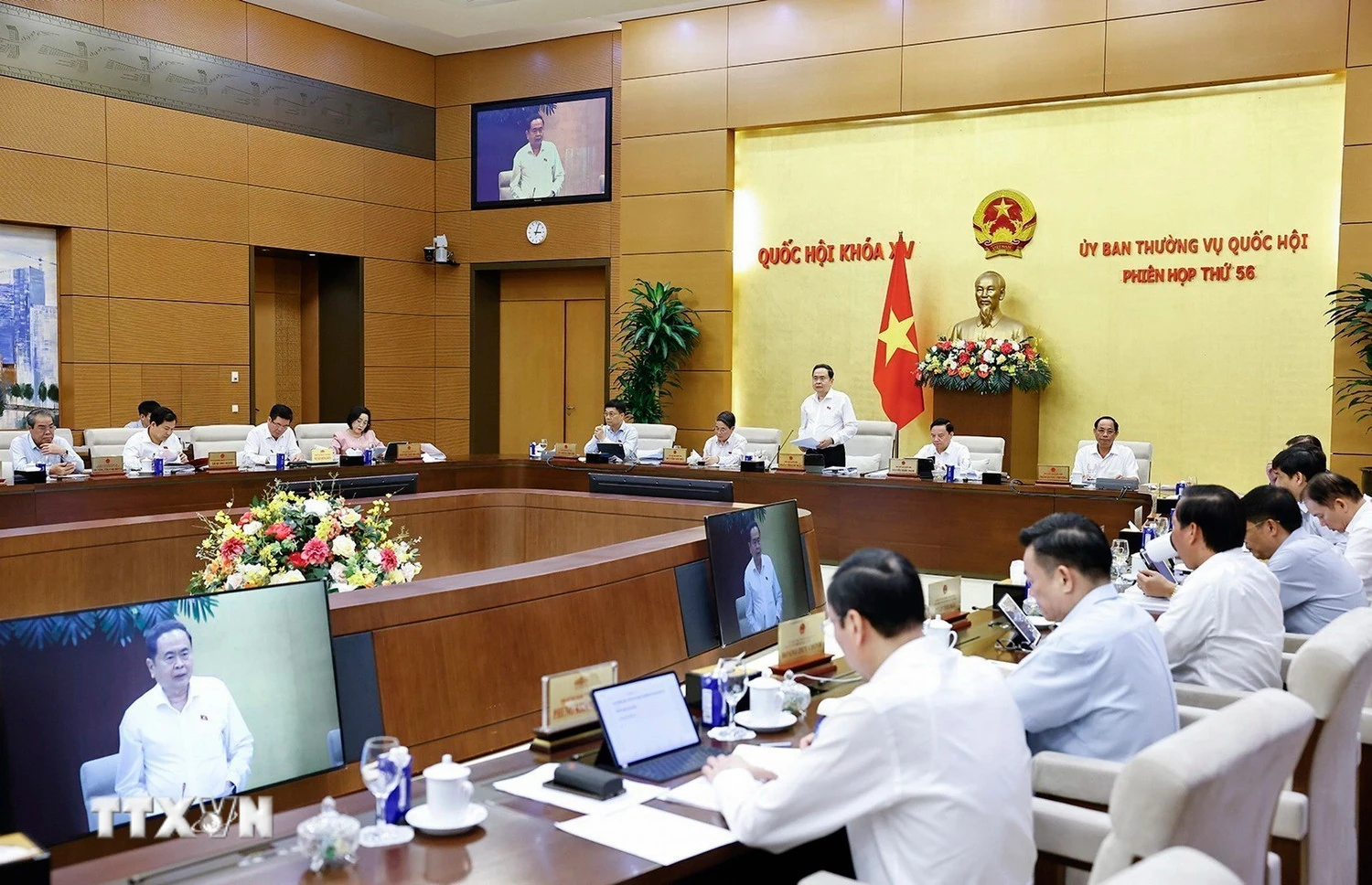 Phiên họp 56 của Ủy ban Thường vụ Quốc hội: Cập nhật kịch bản điều hành vĩ mô