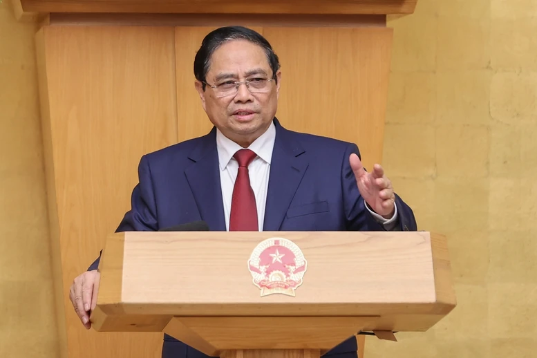 Thủ tướng: Kiên định mục tiêu tăng trưởng 2 con số; biến khó khăn, thách thức thành cơ hội tái cơ cấu nền kinh tế, nâng cao năng lực cạnh tranh