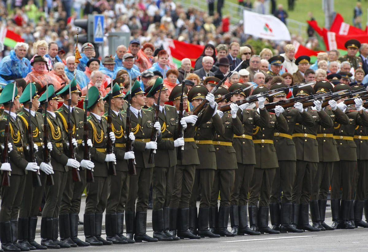 Tổng thống Lukashenko tuyên bố Belarus đang chuẩn bị cho kịch bản xung đột