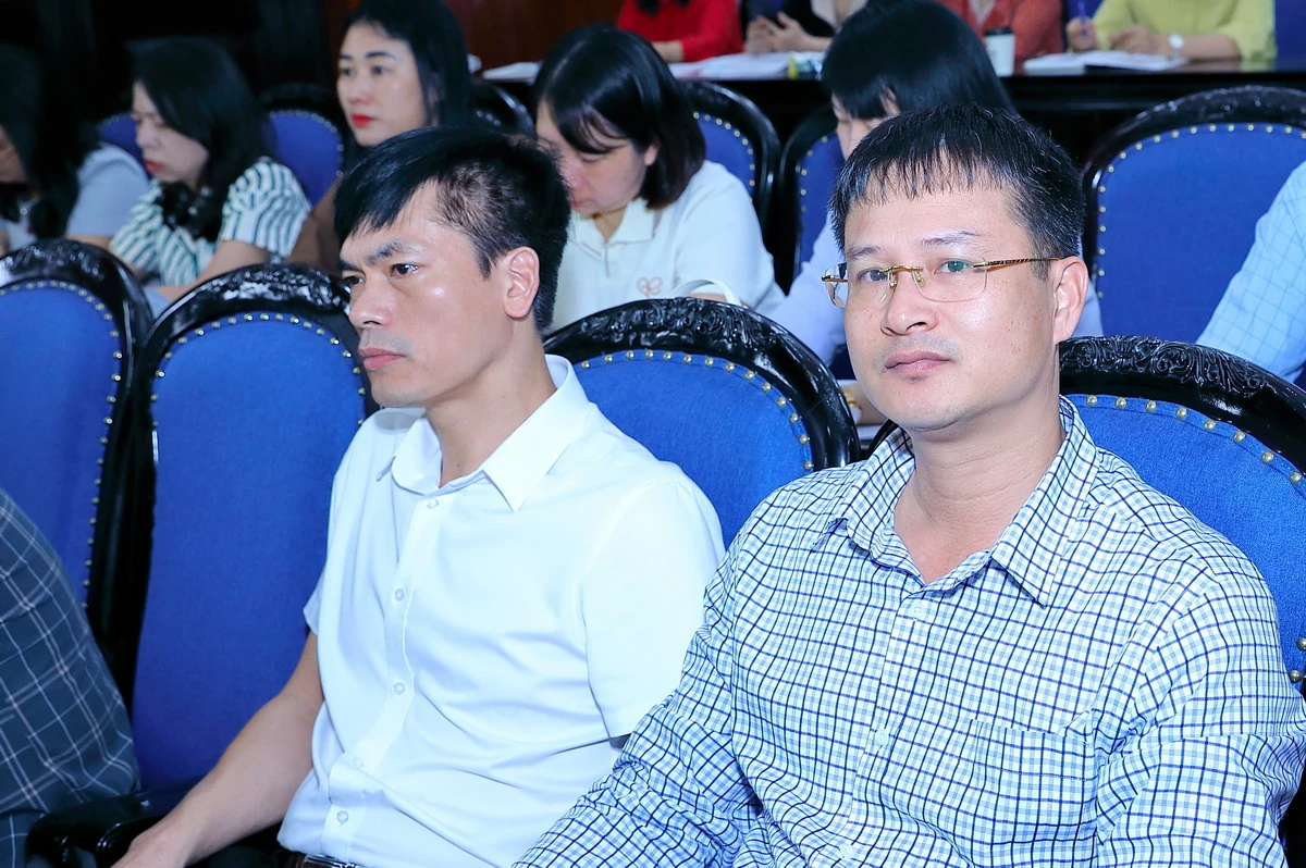 Báo chí, văn nghệ sĩ, trí thức phải đi đầu trong dẫn dắt tư tưởng, tạo đồng thuận xã hội