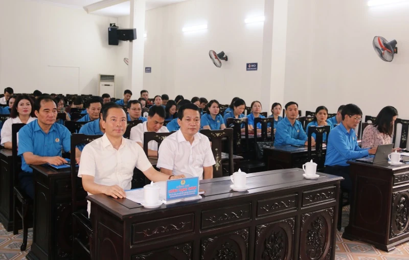 Tiếp tục đổi mới nội dung, phương thức hoạt động, chăm lo quyền lợi đoàn viên, người lao động