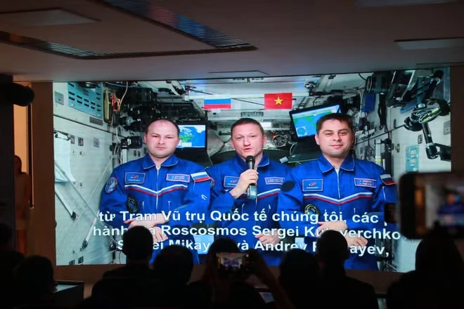 Phi hành gia Nga từ trạm ISS gửi lời chào Việt Nam nhân dịp đặc biệt 