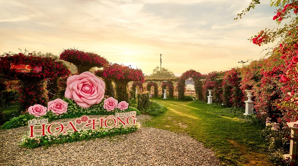 “Bản giao hưởng triệu đóa hồng” đánh dấu 10 năm cáp treo Fansipan